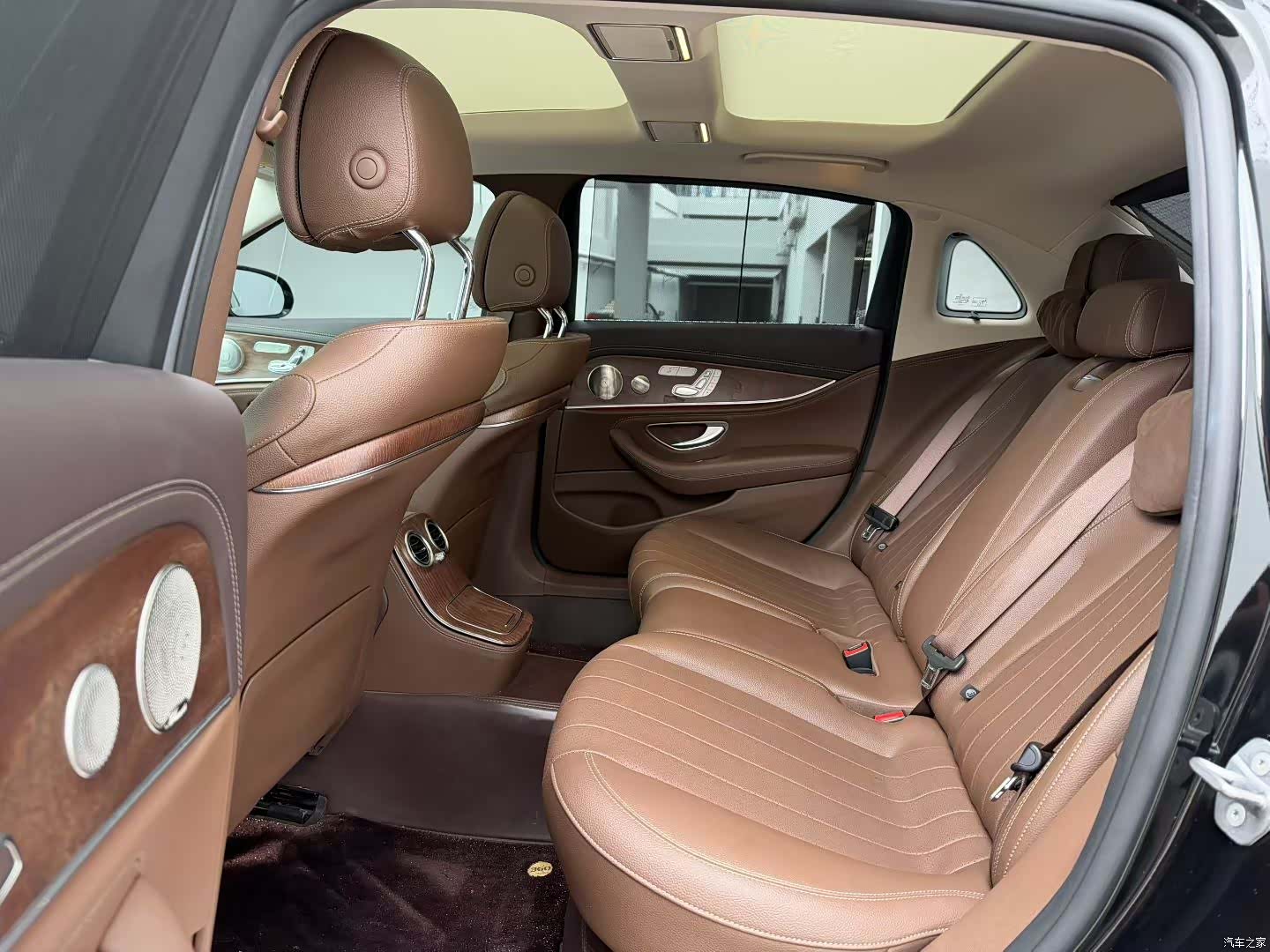 Mercedes-Benz E-Class, 2023 все фото