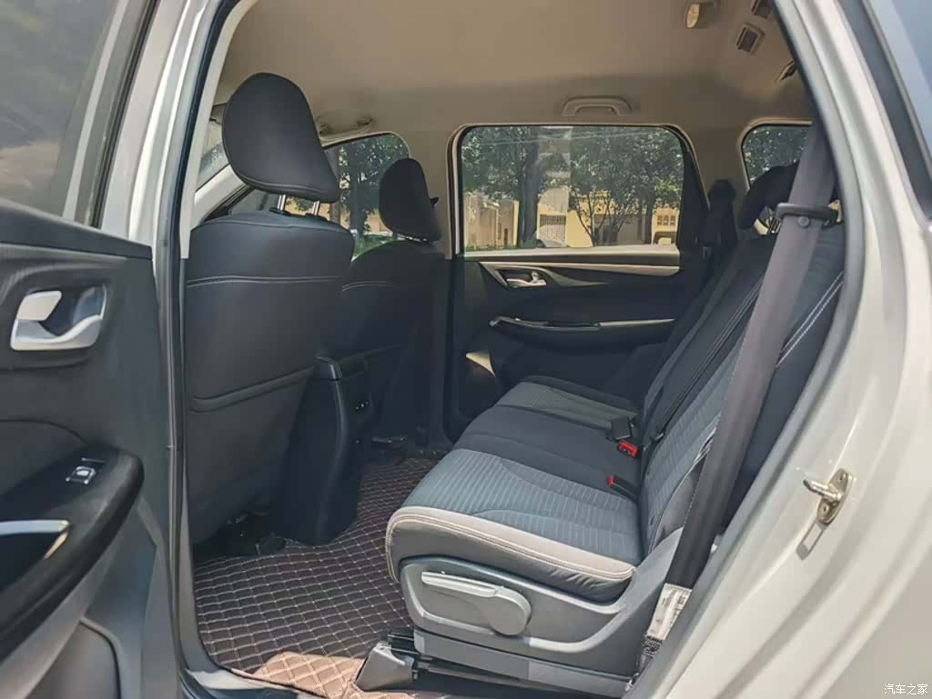 Wuling 730, 2020 11