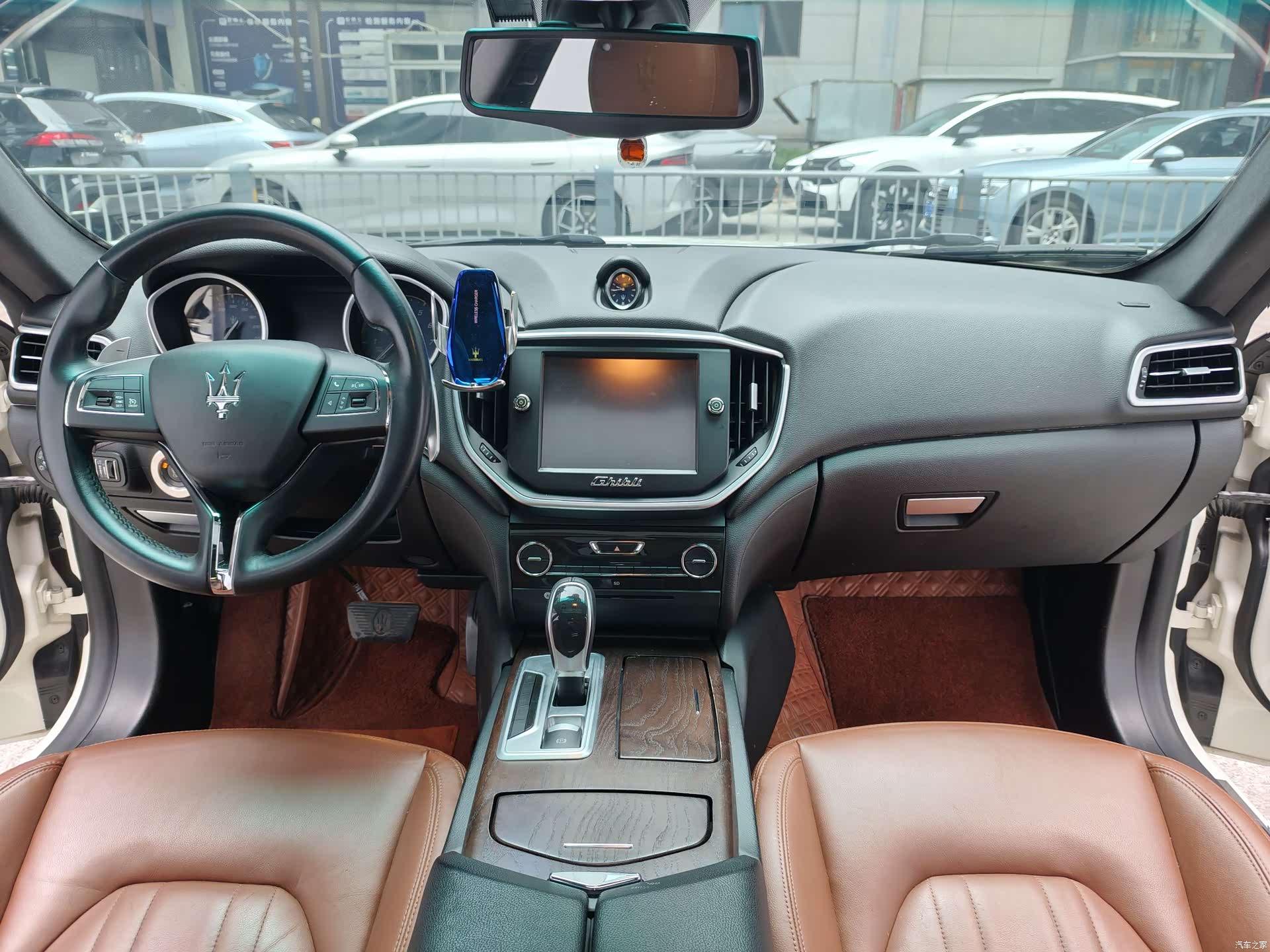 Maserati Ghibli, 2015 8