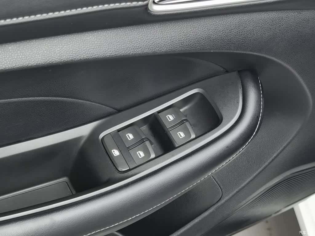 Roewe i5, 2019 9
