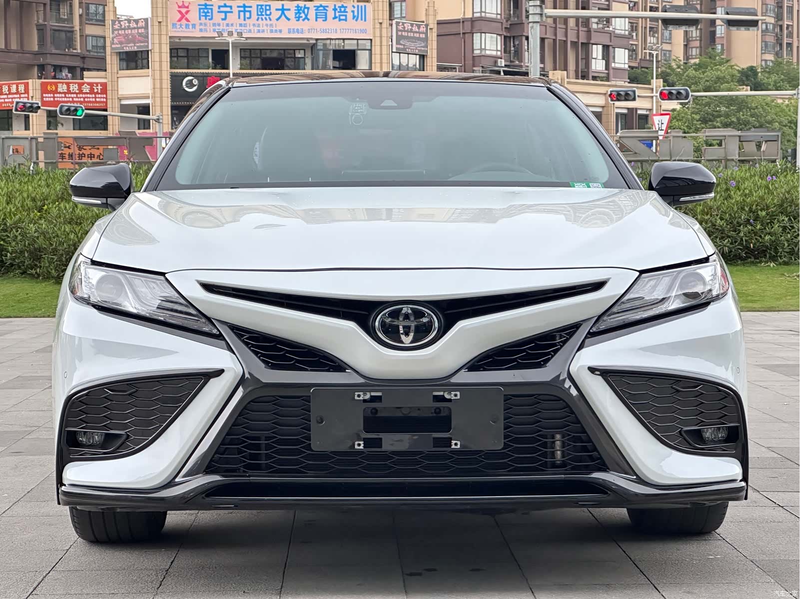 Toyota Camry, 2023 2