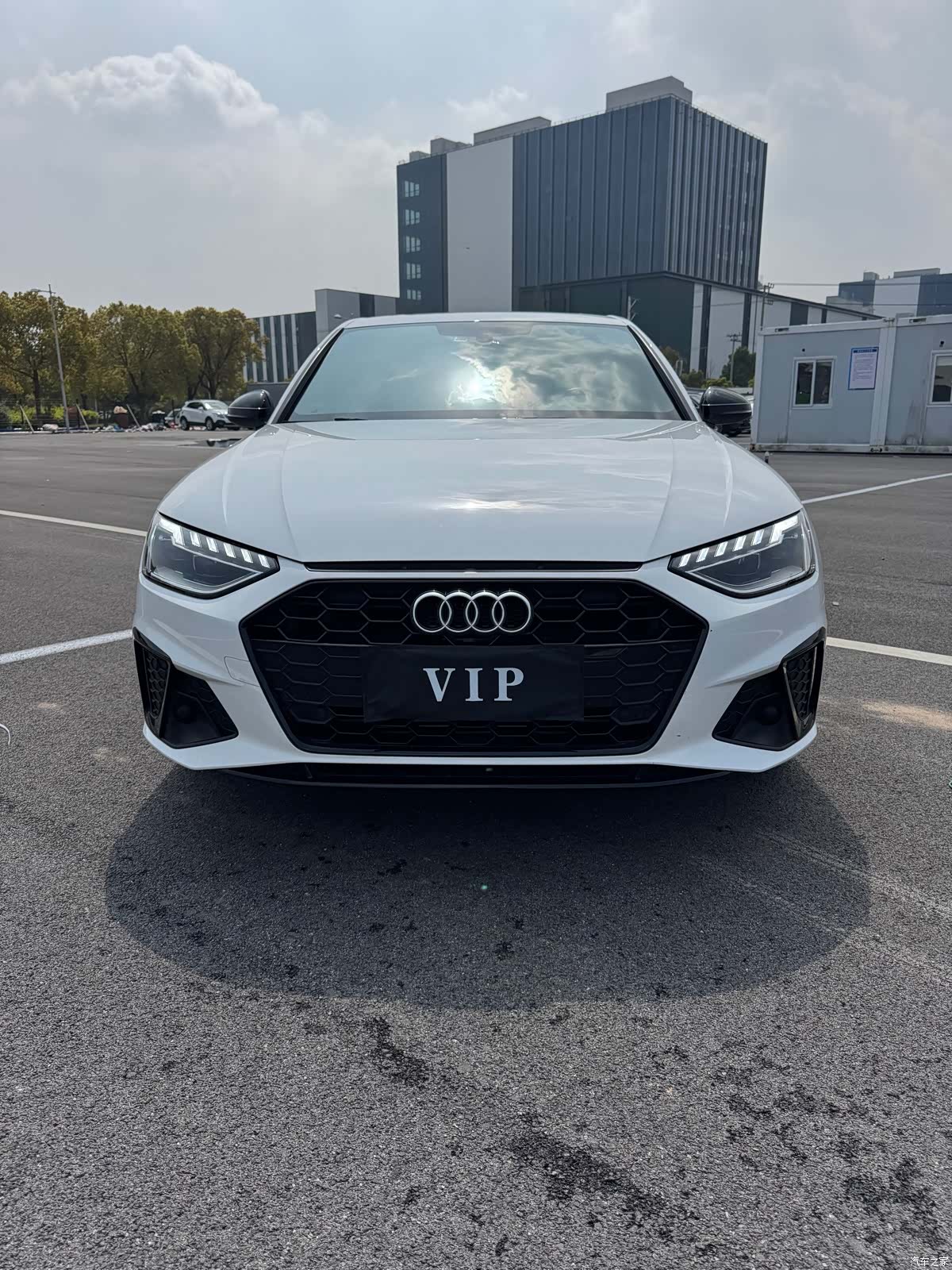 Audi A4L, 2023 1