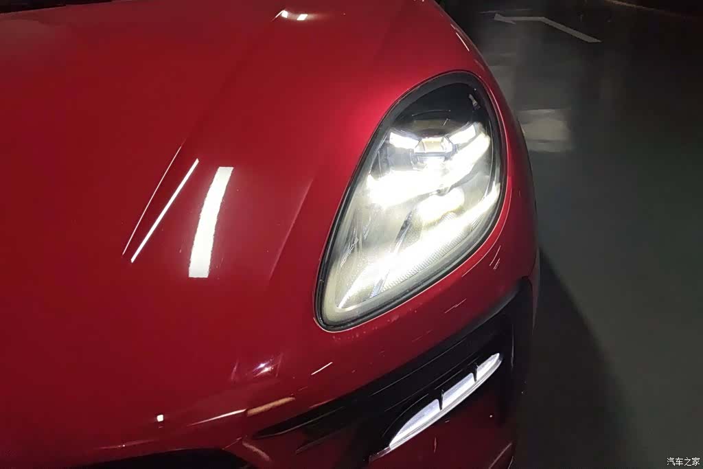Porsche Macan, 2020 все фото
