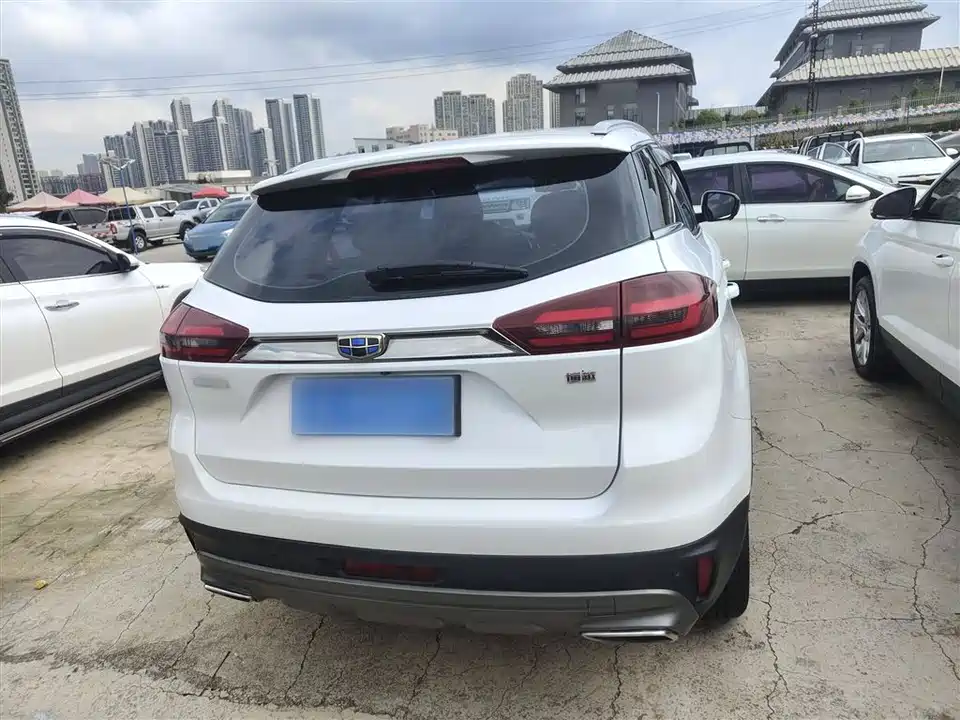 Geely Atlas