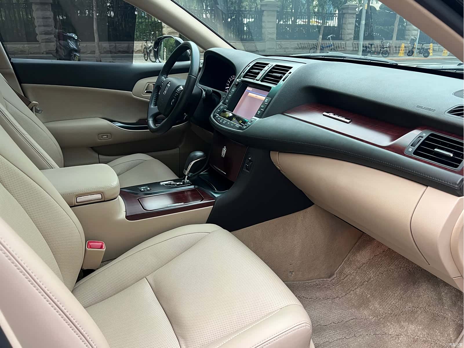 Toyota Crown, 2012 23