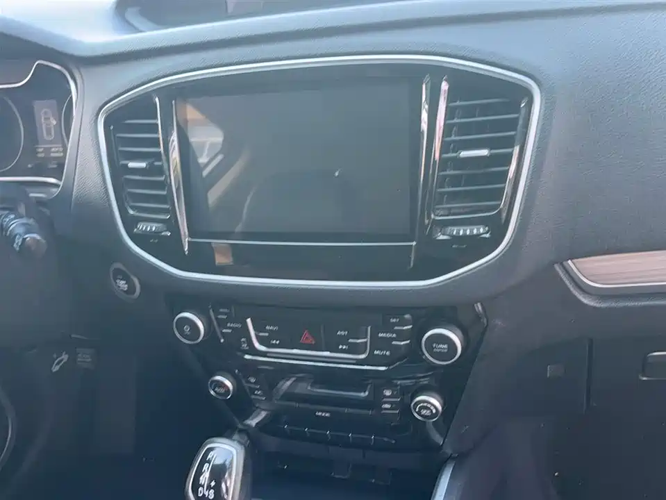 Geely Vision X6