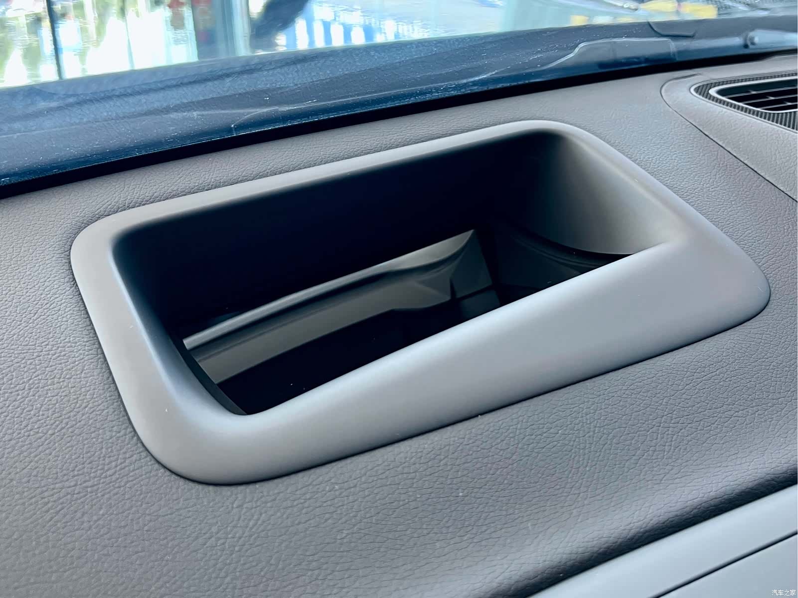 Maybach S-Class, 2023 13