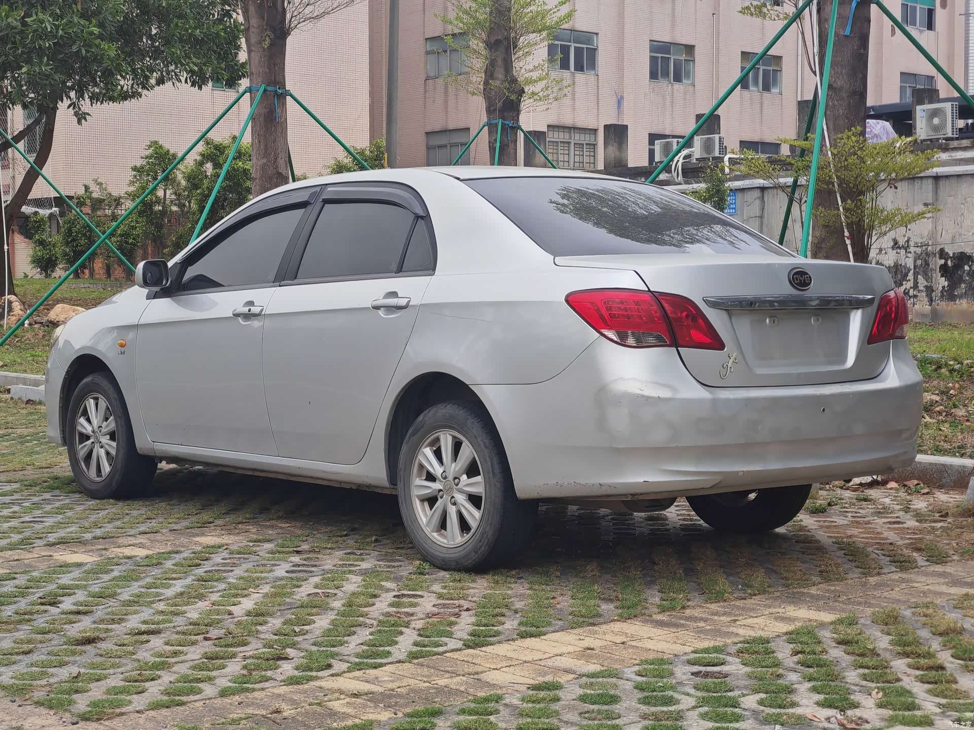 BYD L3, 2013 7