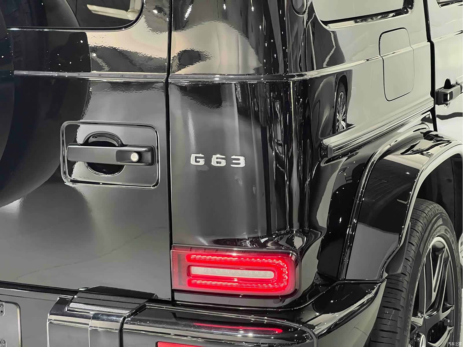 Mercedes-Benz G-Class, 2023 14