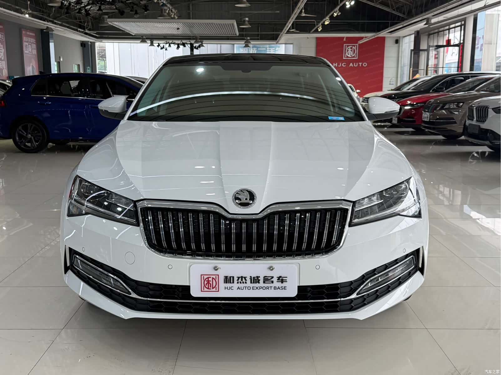 Skoda Superb, 2023 1