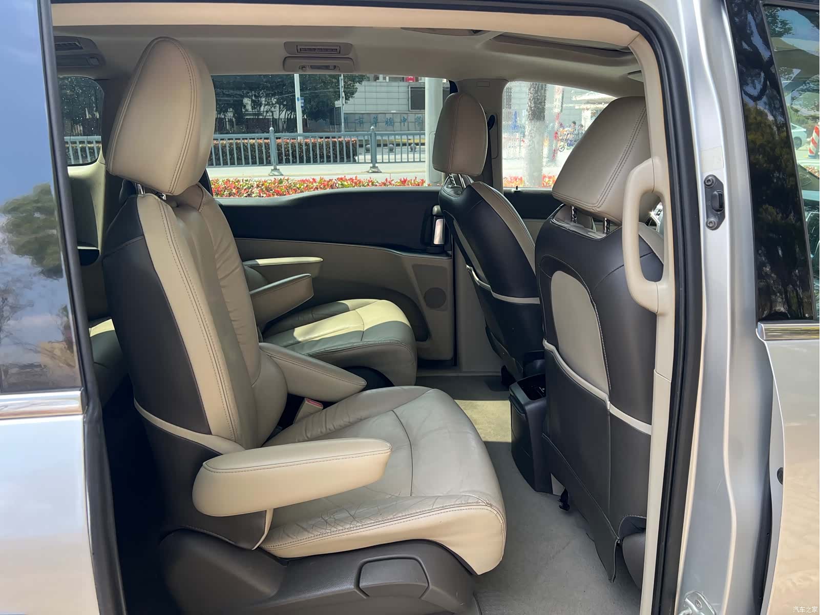 Buick GL8, 2012 17