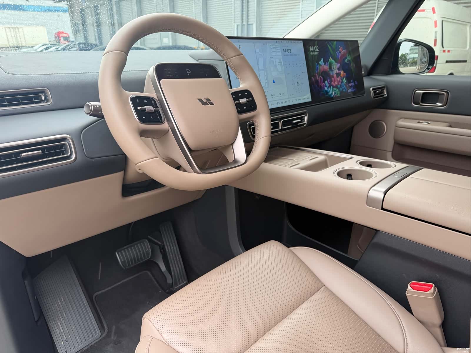 Li Auto MEGA, 2025 7