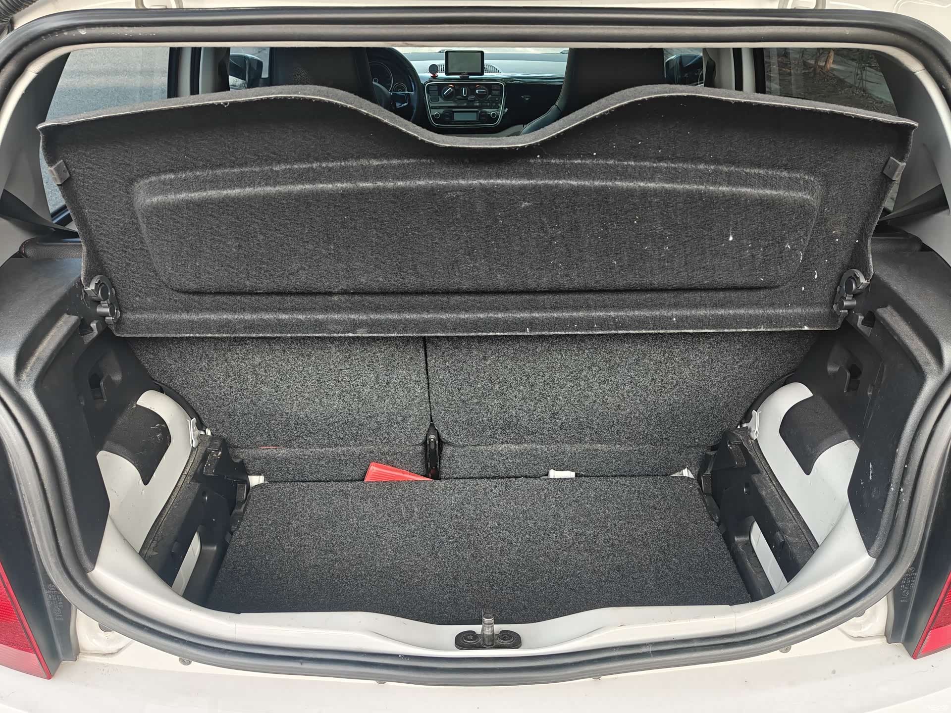 Volkswagen up, 2015 11