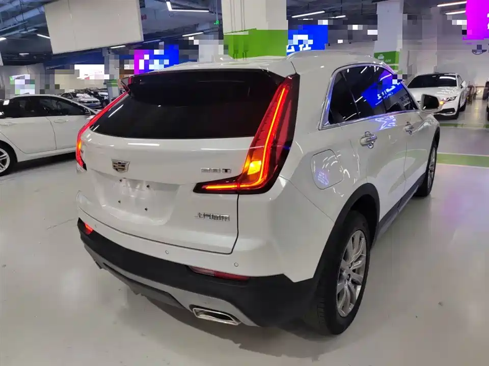 Cadillac XT4