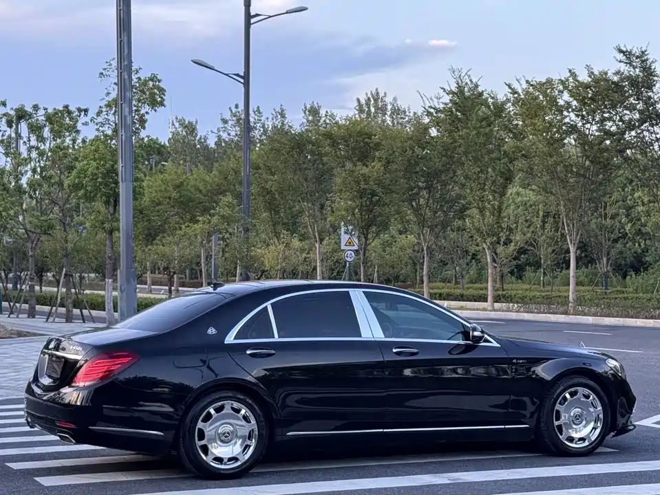 Mercedes-Benz S-class Mercedes-Benz S-class