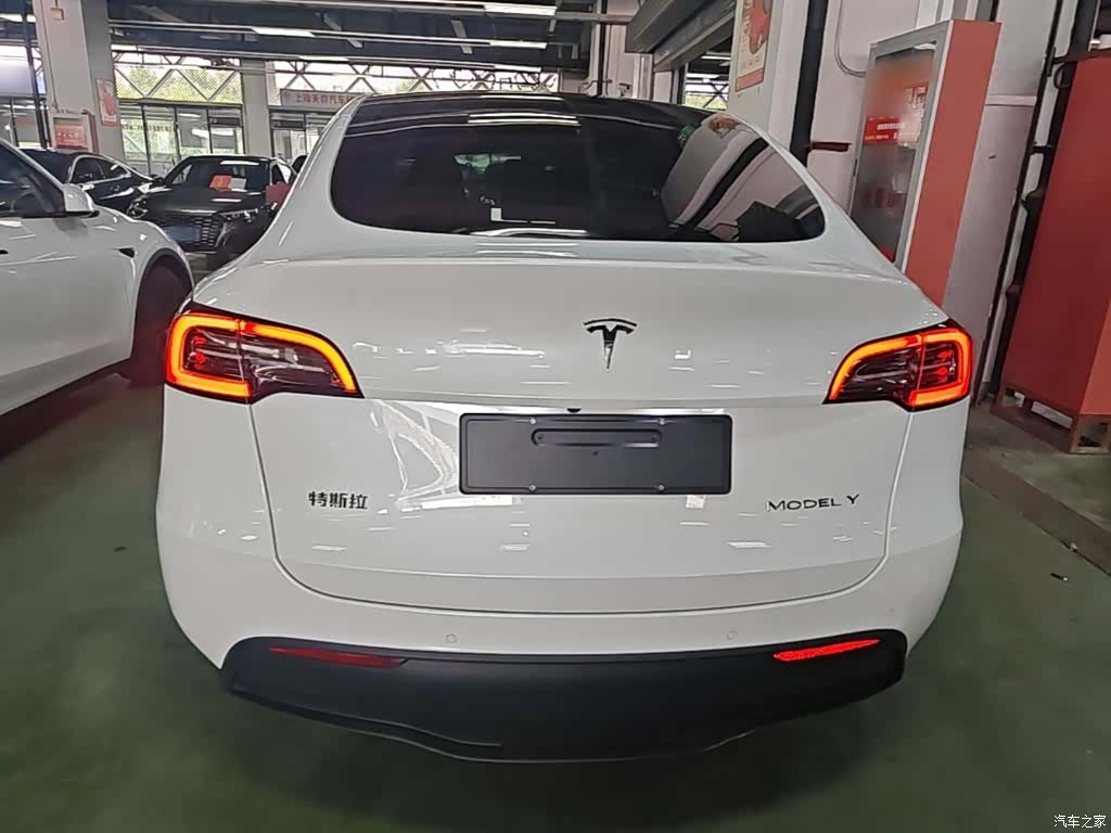 Tesla Model Y, 2022 6