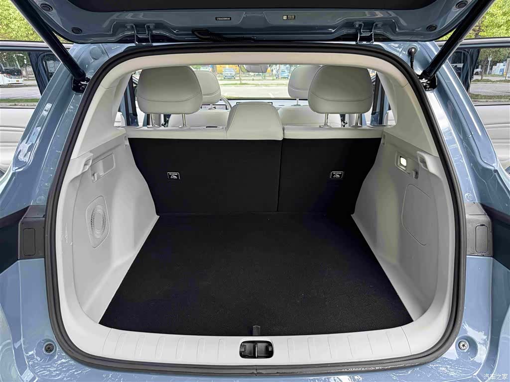 Leapmotor B10, 2025 19