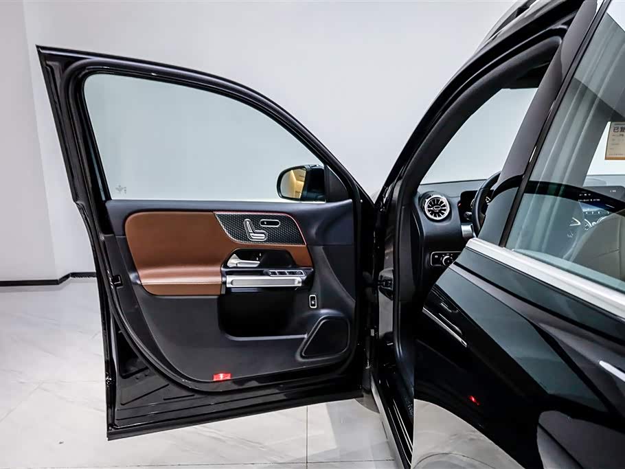 Mercedes-Benz GLB Mercedes-Benz GLB