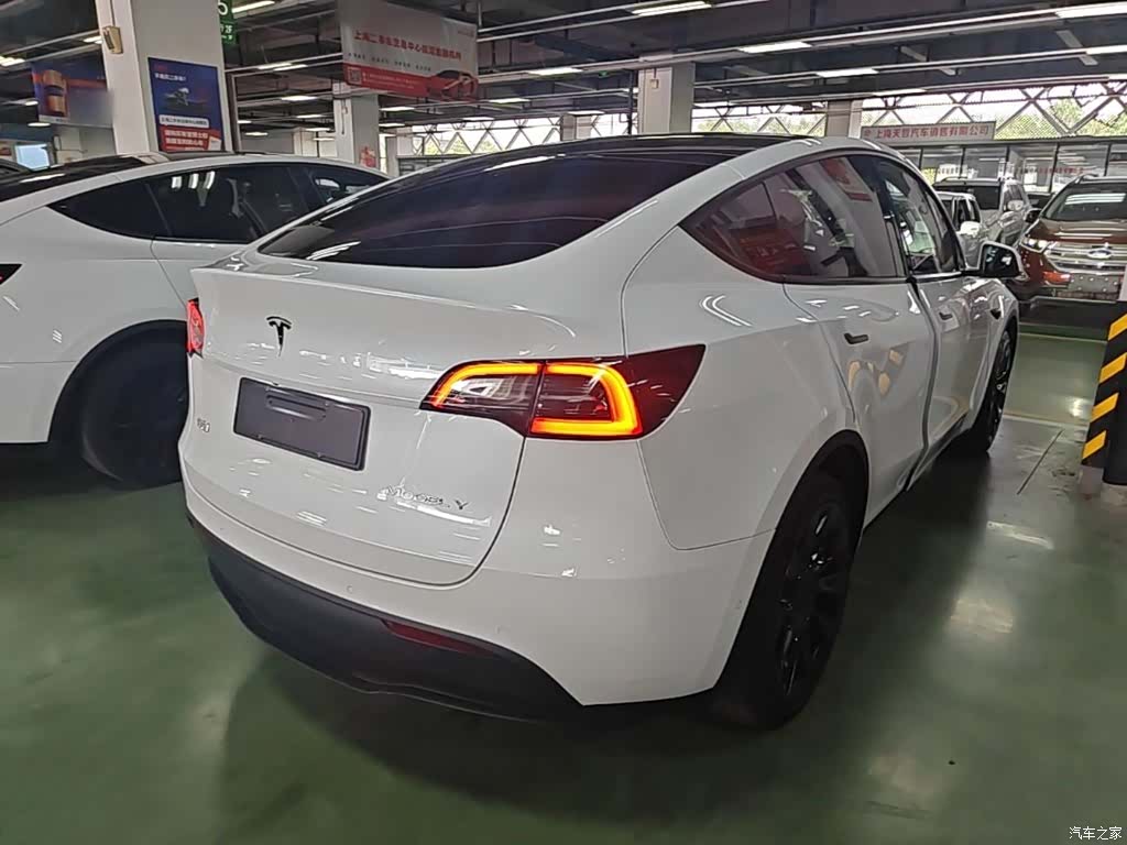 Tesla Model Y, 2022 7