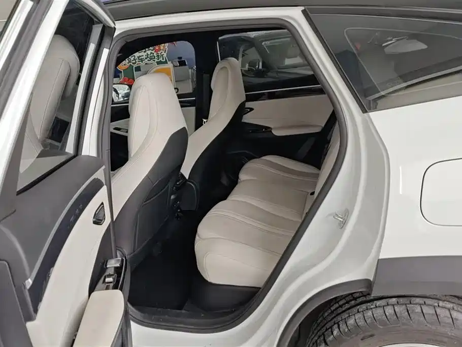 Geely Galaxy Galaxy L7