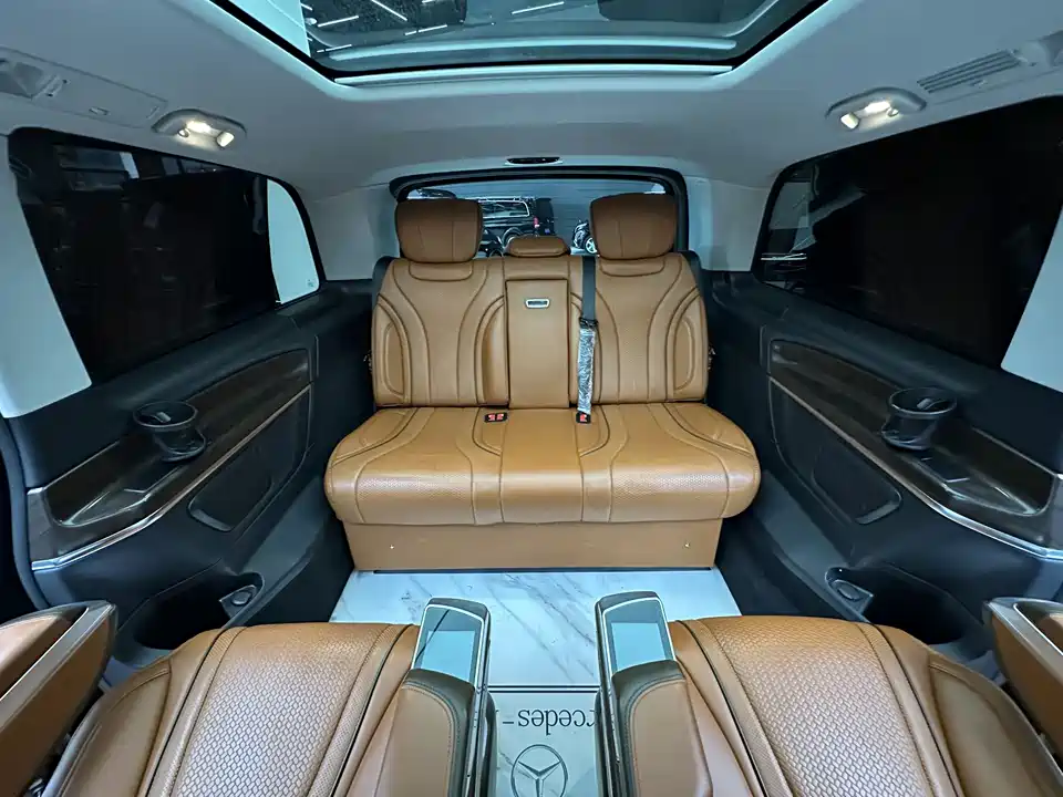 Mercedes-Benz V-class