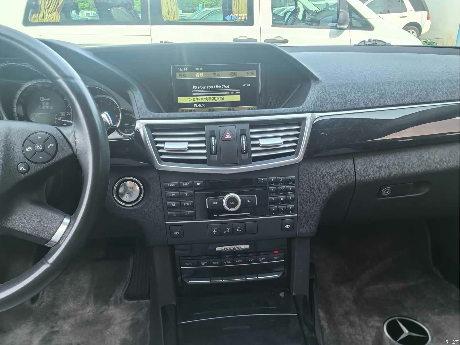 Mercedes-Benz E-Class, 2012 11