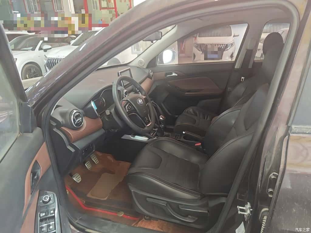 BAIC Q35, 2019 16