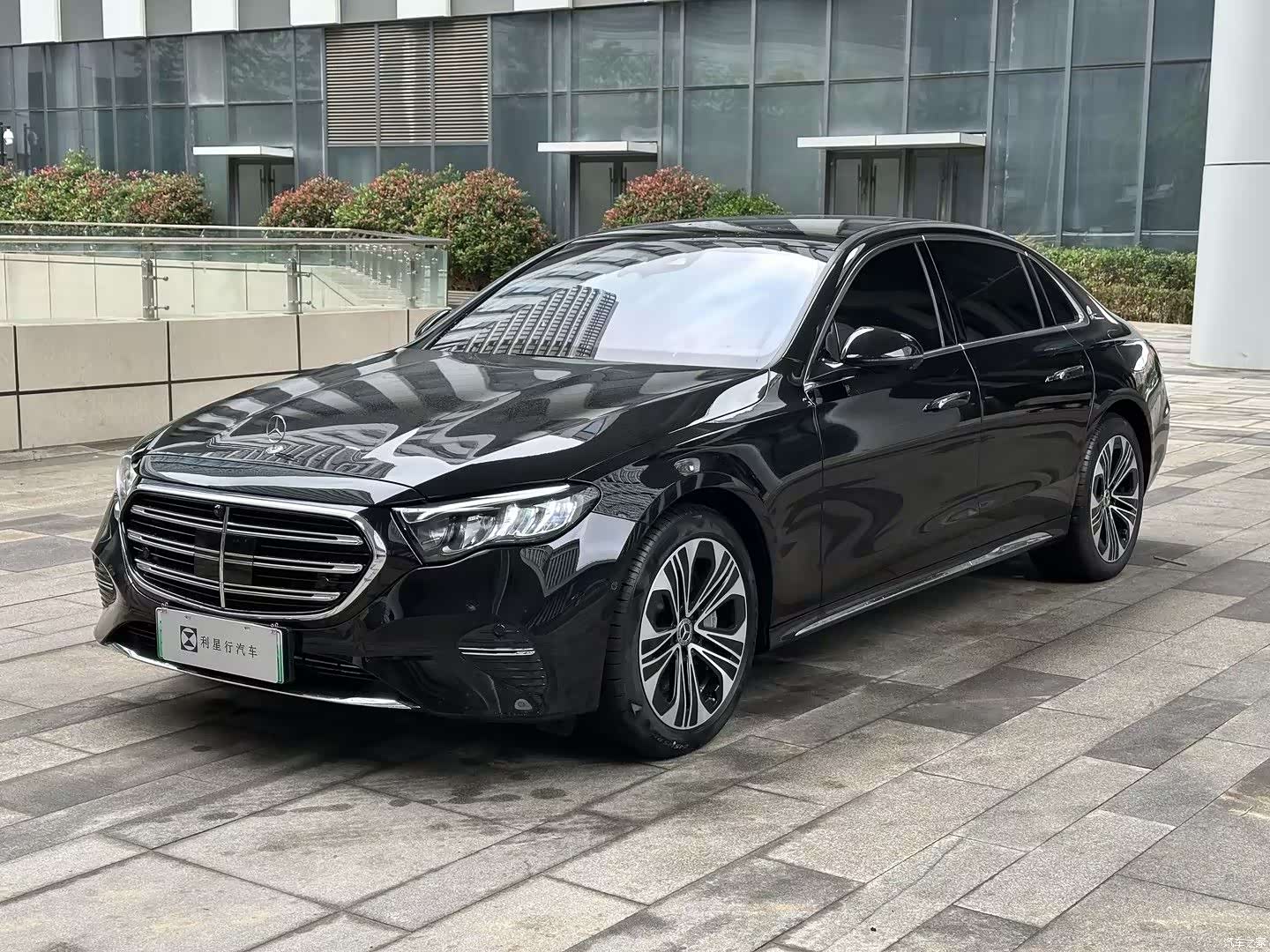 Mercedes-Benz E-Class, 2025 1