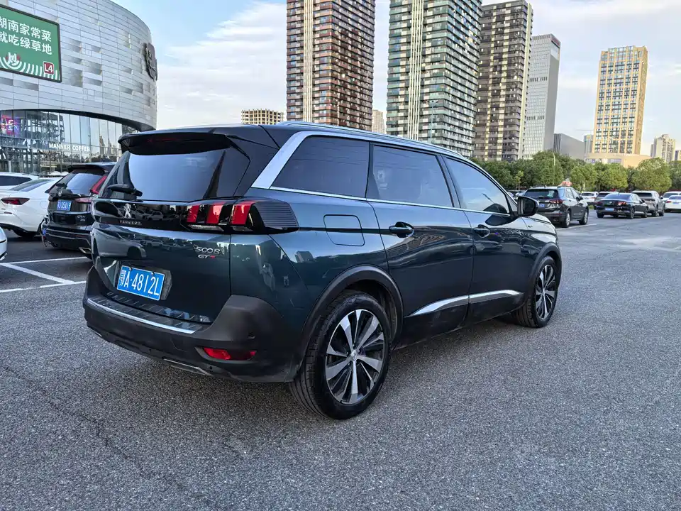 Peugeot 5008