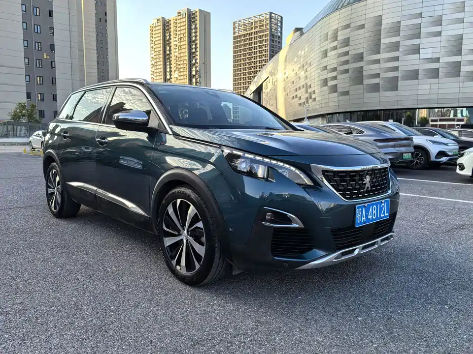 Peugeot 5008