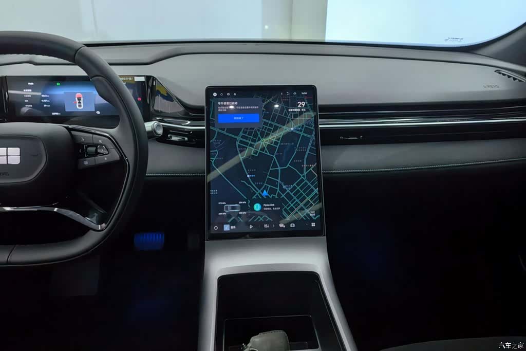 Geely Galaxy L6, 2024 13