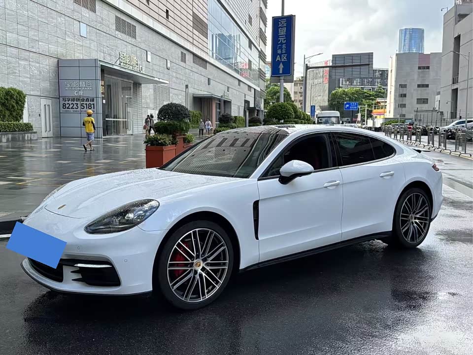 Porsche Panamera