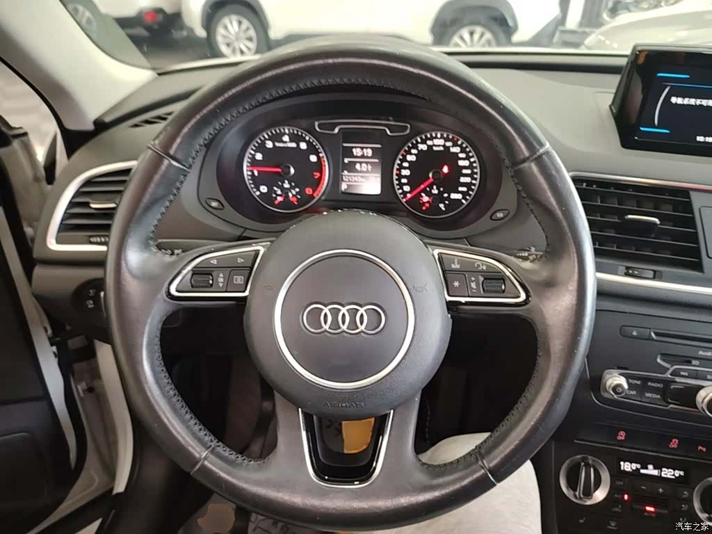 Audi Q3, 2016 11