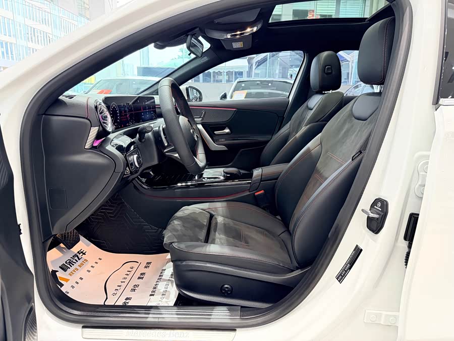Mercedes-Benz A-Class 2023, фото 5
