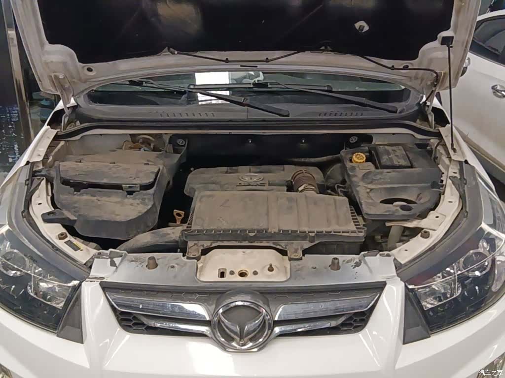 BAIC S3, 2015 20