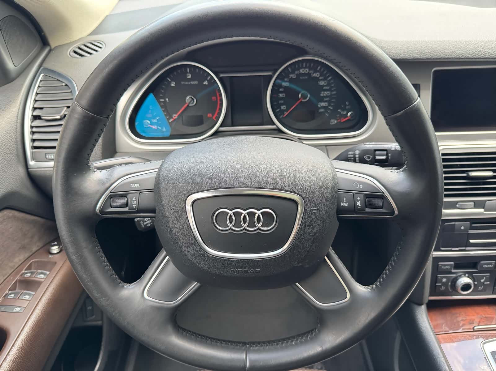 Audi Q7, 2012 7