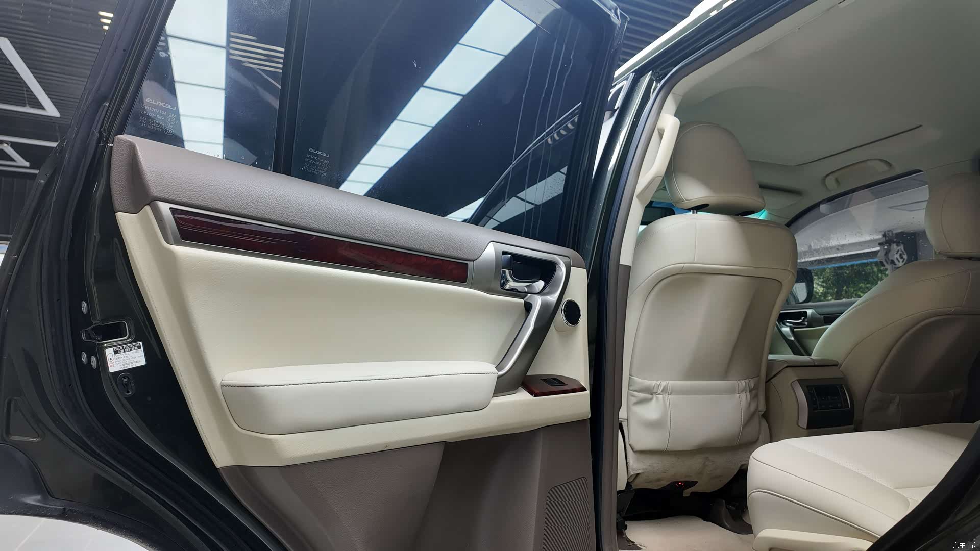 Lexus GX, 2011 4
