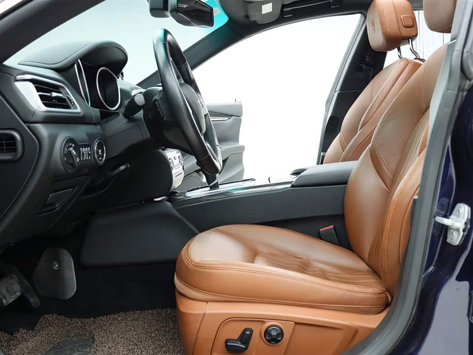 Maserati Ghibli Maserati Ghibli