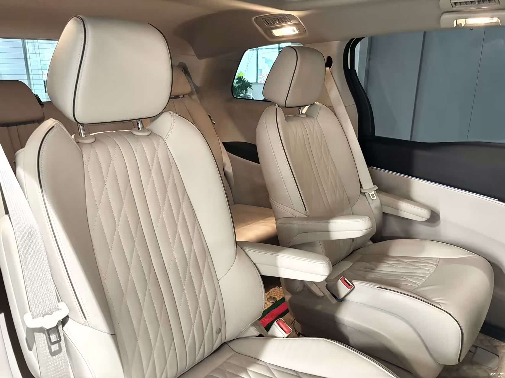 Buick GL8, 2022 9