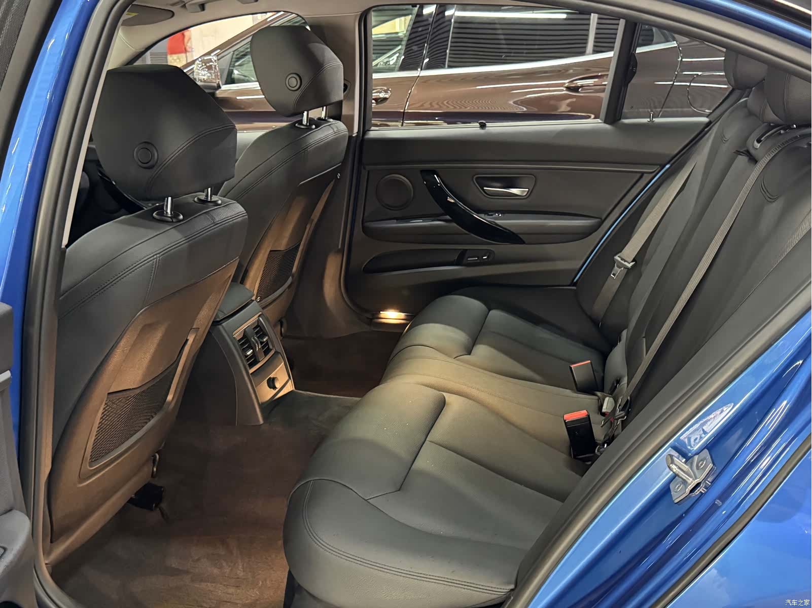 BMW 3 Series, 2018 7