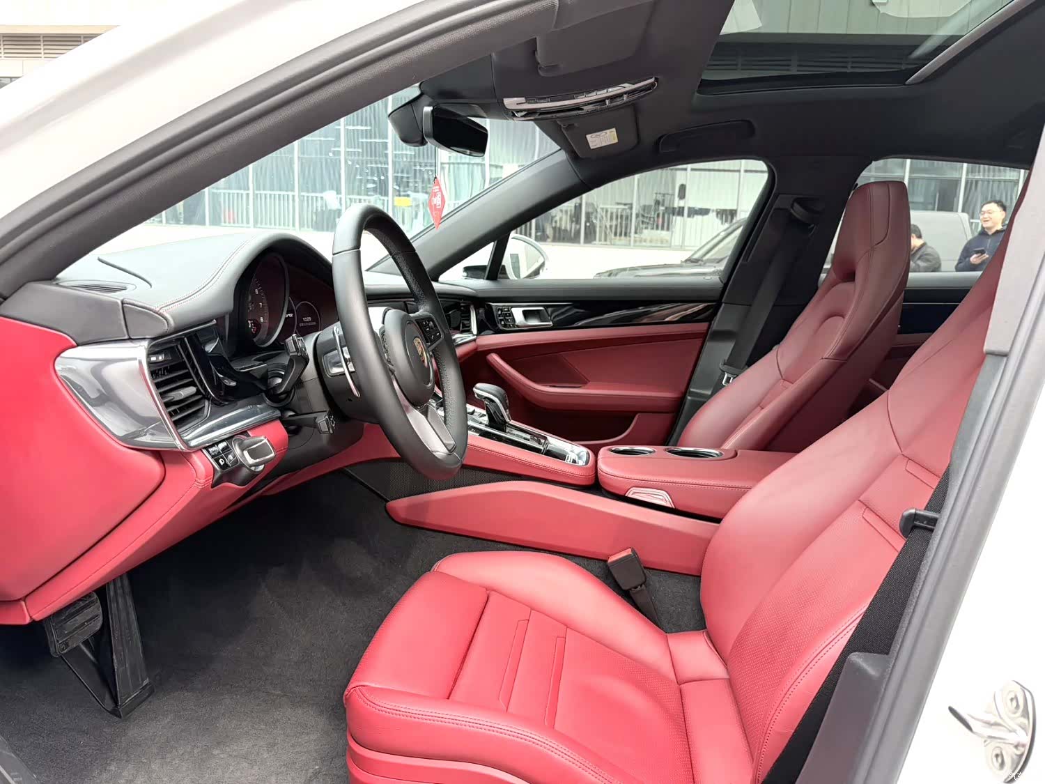 Porsche Panamera, 2020 все фото