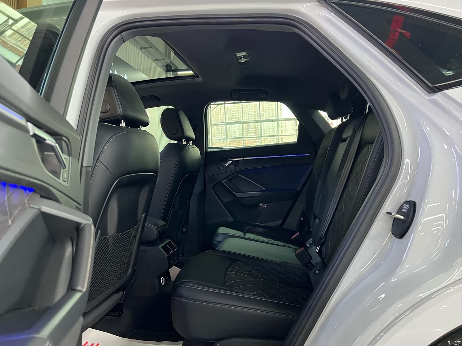 Audi Q3, 2024 3