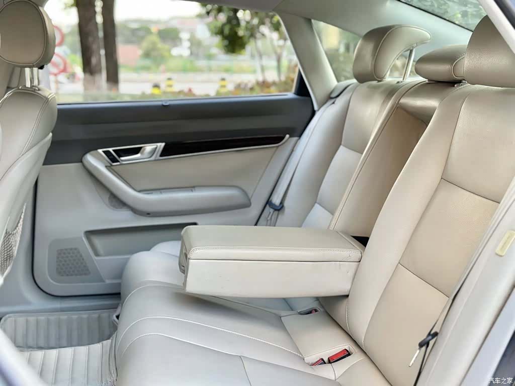 Audi A6L, 2011 7