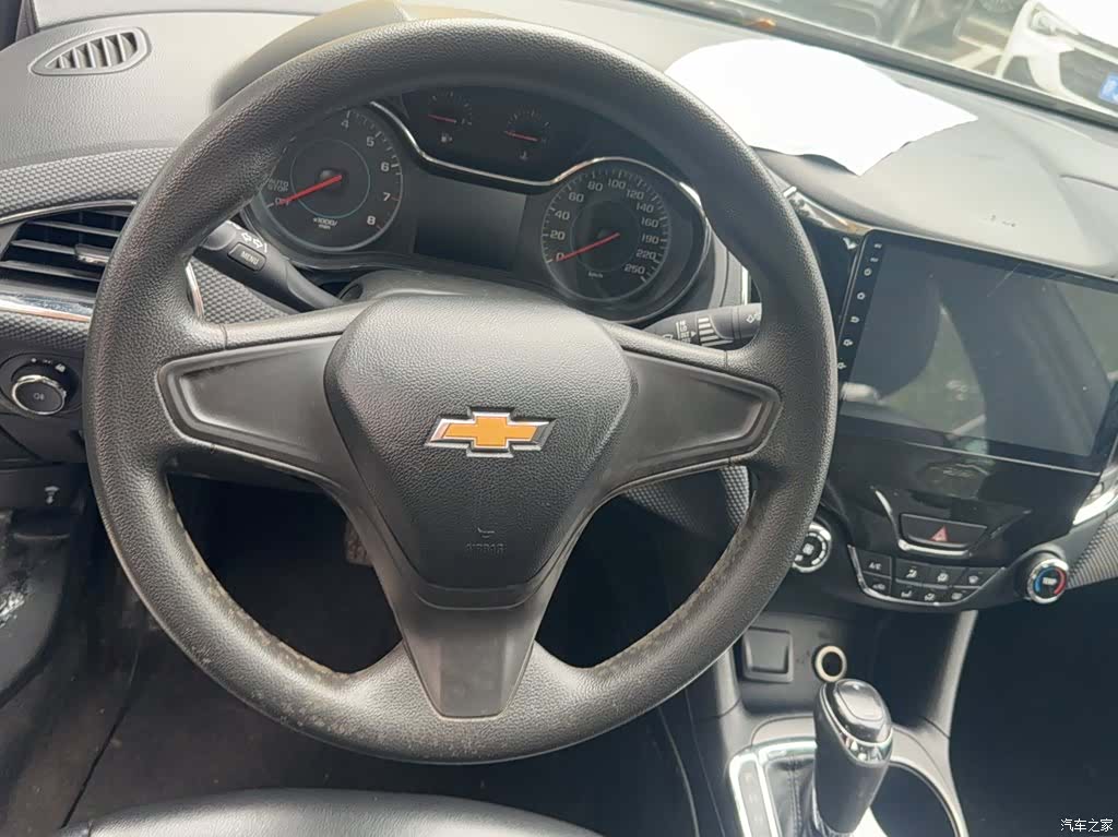 Chevrolet 320, 2017 4