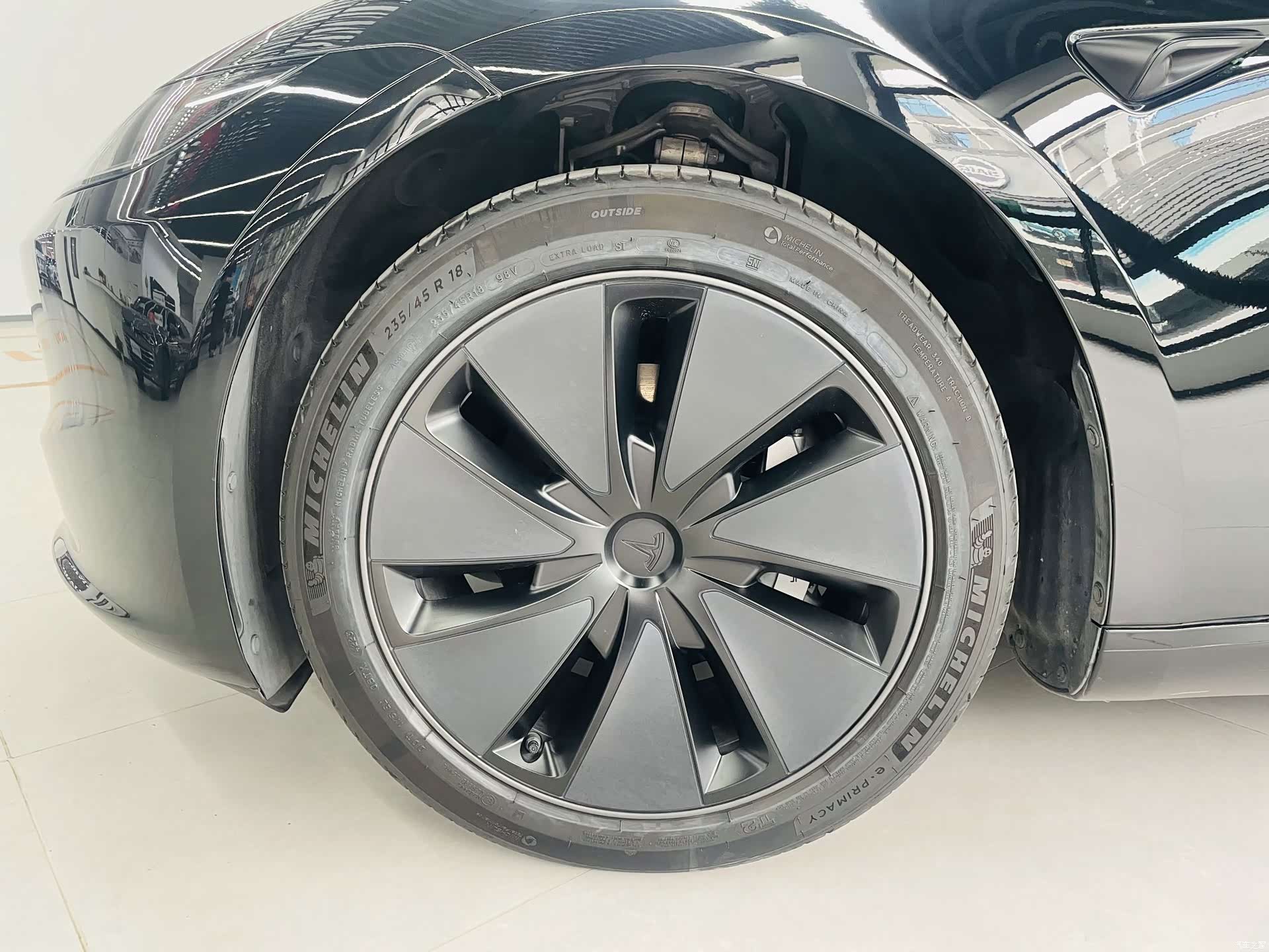 Tesla Model 3, 2023 3