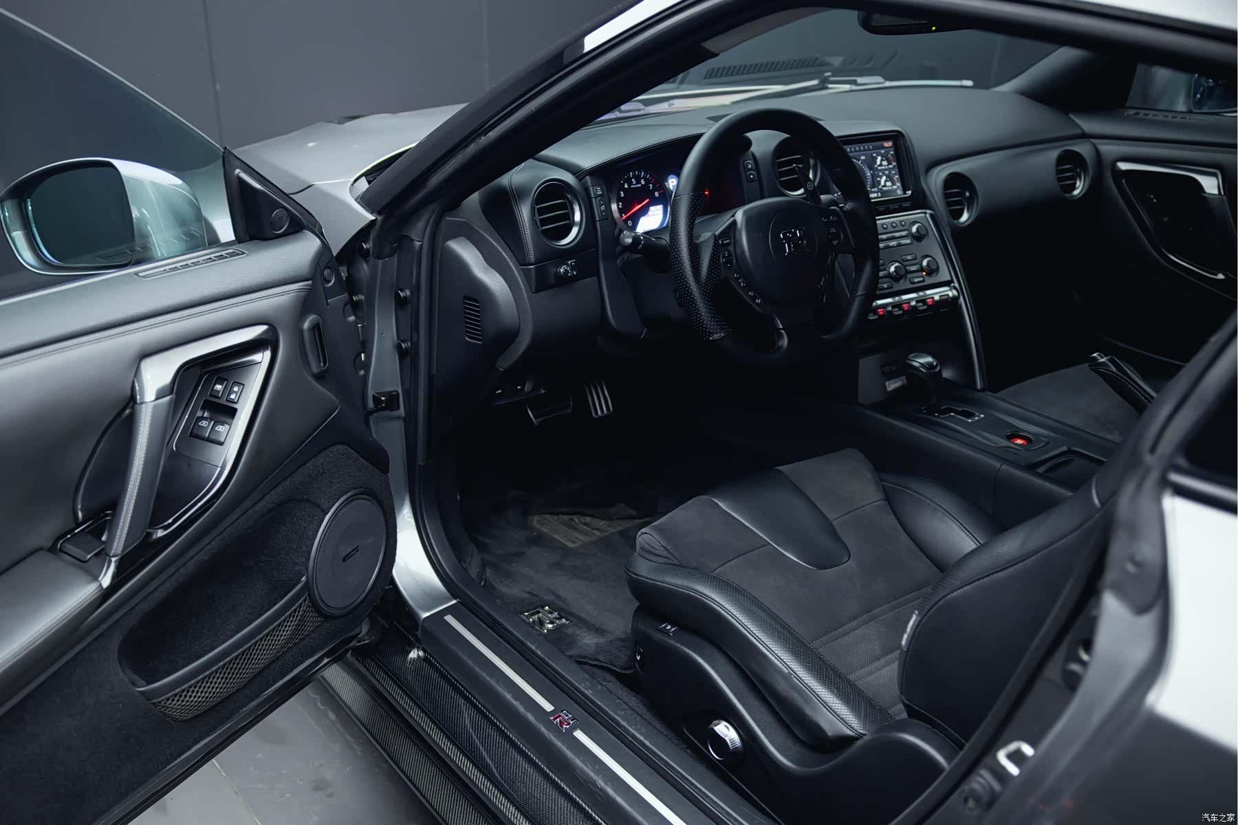 Nissan GT-R, 2011 17