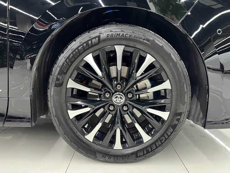 Toyota Alphard 2025, фото 28