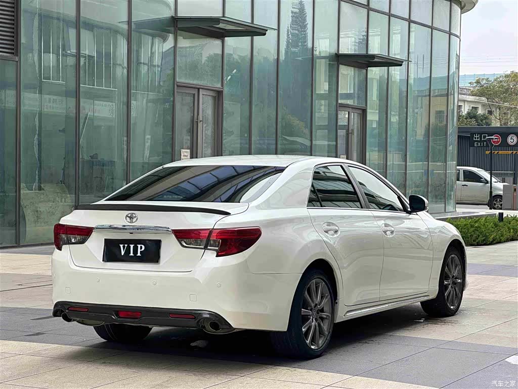 Toyota 2.5V, 2016 6