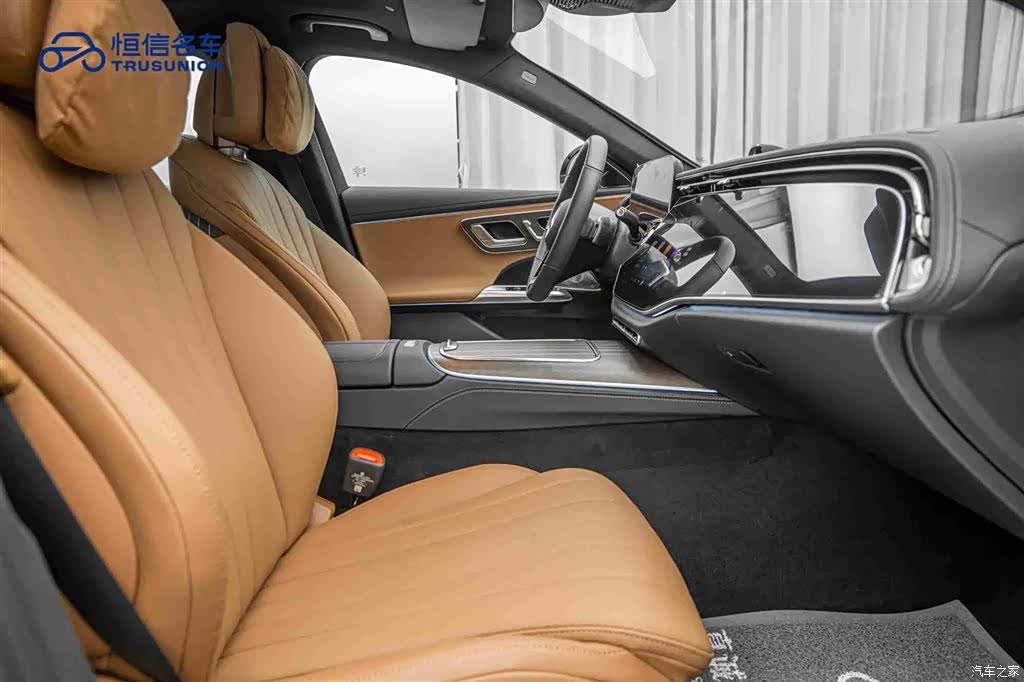 Mercedes-Benz E-Class, 2025 15