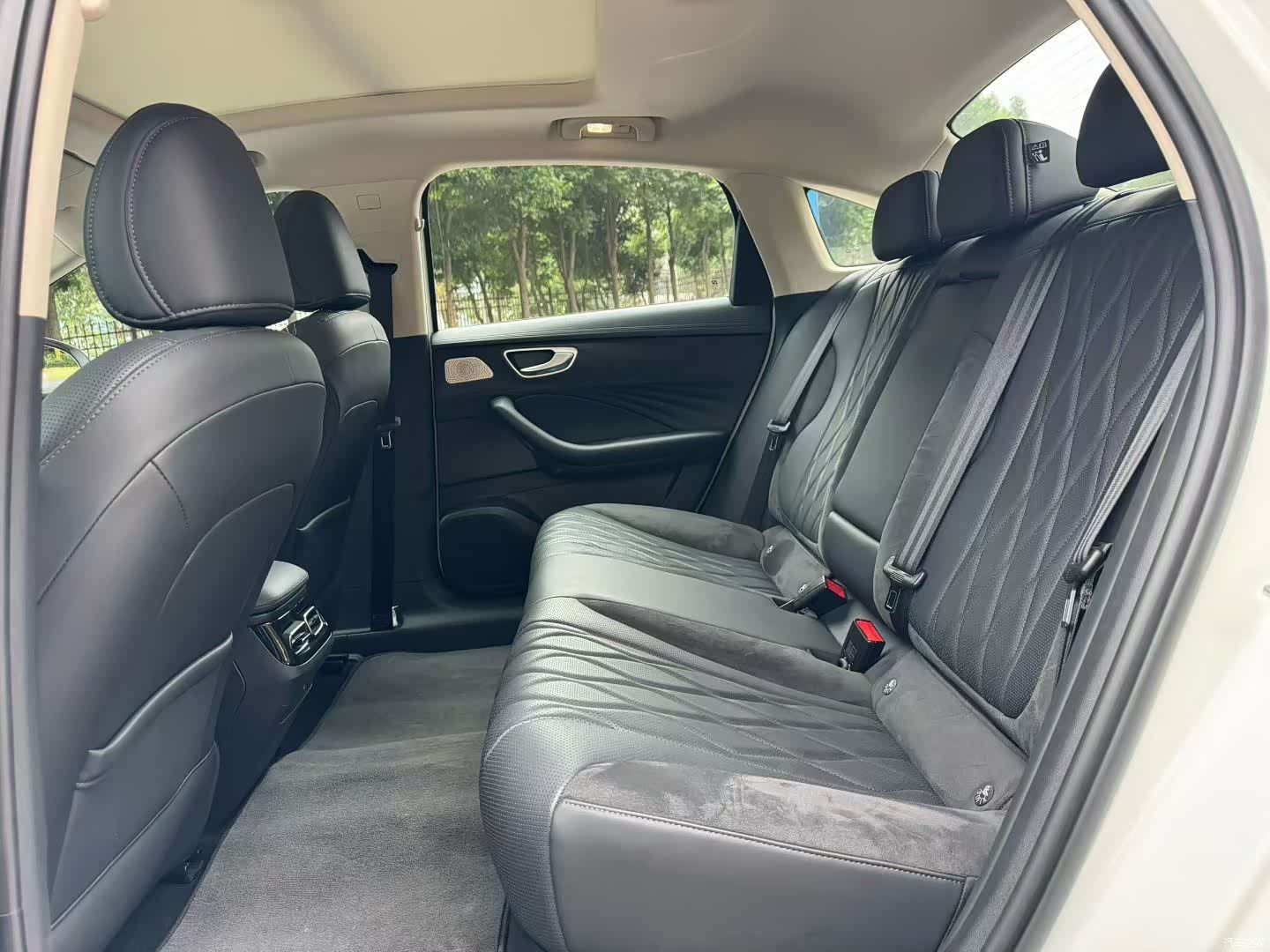 Roewe D7, 2023 8